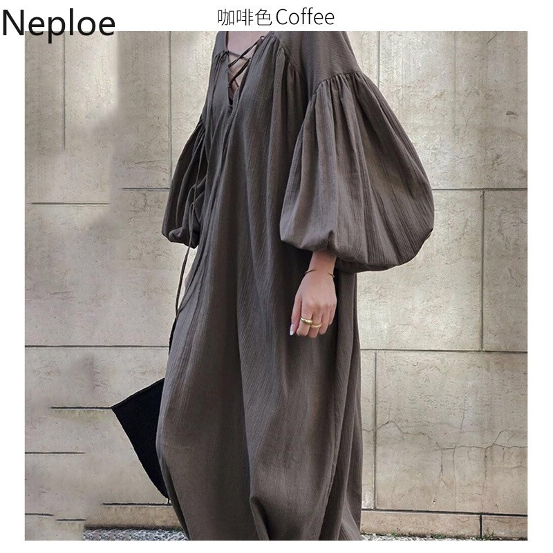 Neploe Japanese Vintage Maxi Dresses Fir Women Solid Color Bandage Sexy V-neck Vestidos Puff Sleeve Loose Robe Blackless Dress 210422