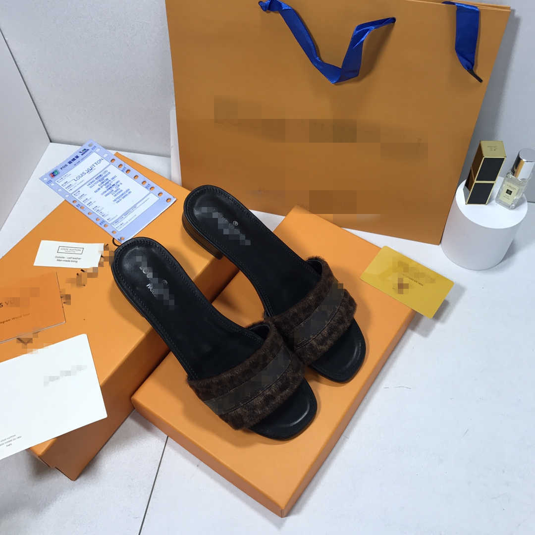 Designer Summer Beach slippers fashion women GG
GG Lazy Low heeled flops leather Letters lady Cartoon luxury Metal Ladies 35-40 GG
g2021
Designer Summer Beach slippers fashion women GG
GG Lazy Low heeled flops leather Letters lady Cartoon luxury Metal Ladies 35-40 GG
g2021