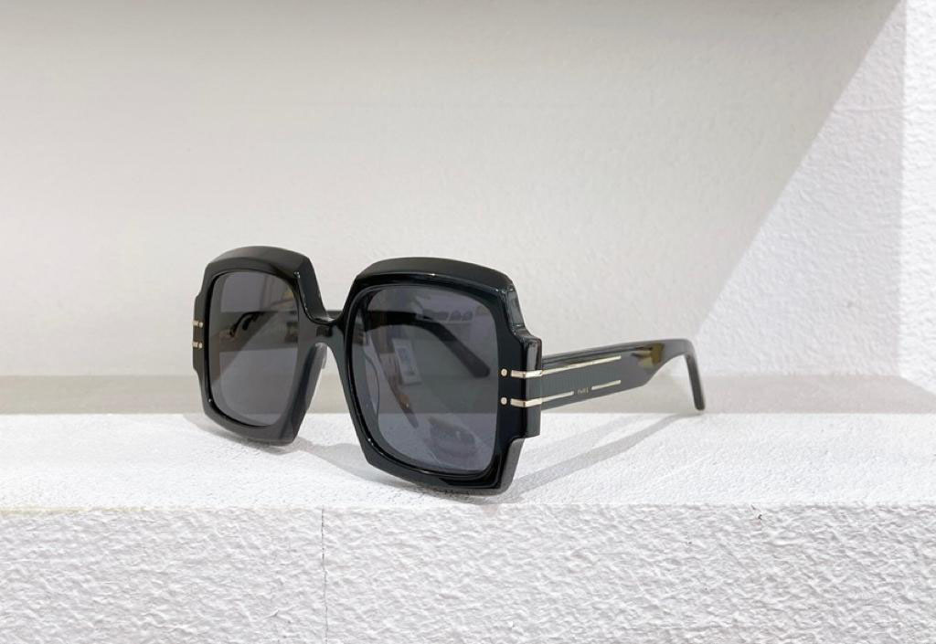 Mens Sunglasses for women S1U men sun glasses womens fashion style protects eyes UV400 lens top quality with case 066
Mens Sunglasses for women S1U men sun glasses womens fashion style protects eyes UV400 lens top quality with case 066