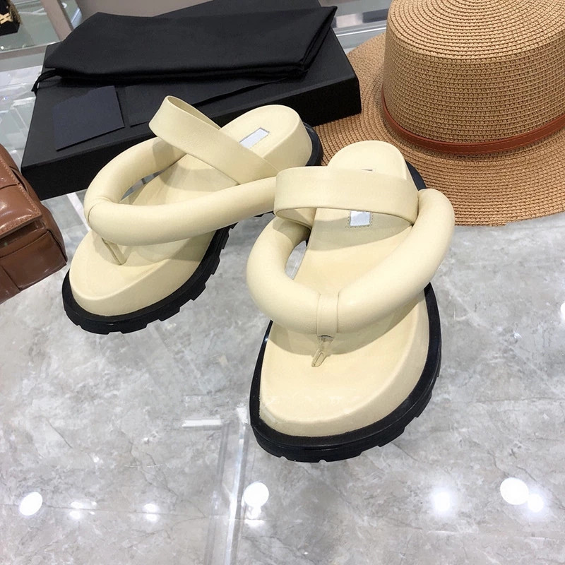 2021 Summer Flat Beach Slippers Women Real Leather Split Toe Leisure Sandals Comfort Vacation Shoes Lazy Flip Flops Female, Black
2021 Summer Flat Beach Slippers Women Real Leather Split Toe Leisure Sandals Comfort Vacation Shoes Lazy Flip Flops Female, Black