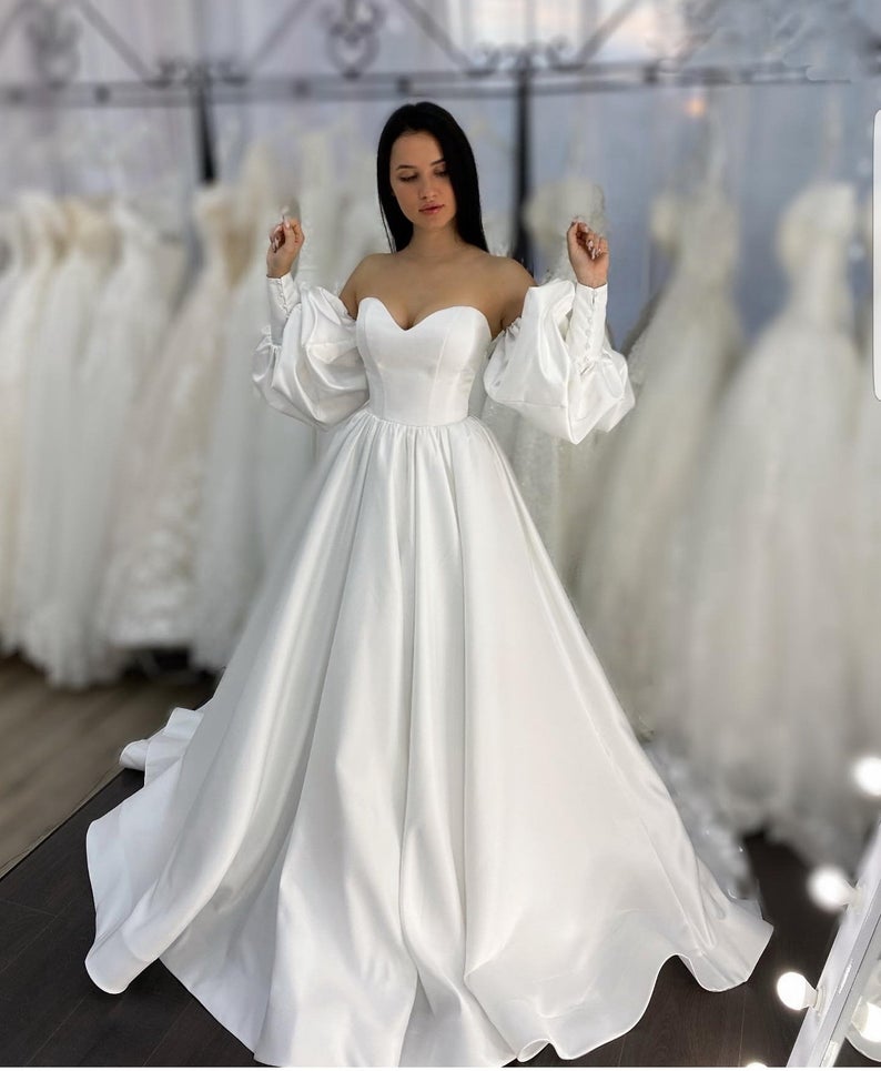 2021 White Simple A Line Wedding Dresses Plus Size Bridal Gowns Sweetheart Neck Puffy Sleeves Lace Up Satin Vestidos De Novia