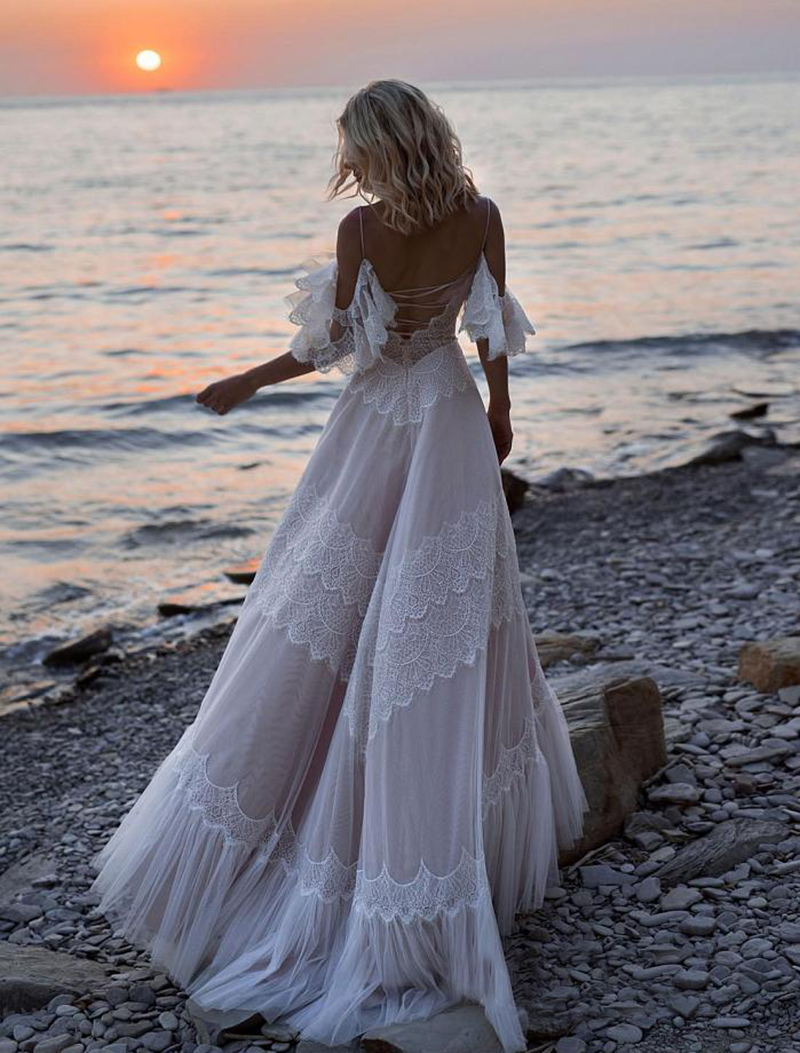 Spaghetti Straps Bridal Gown Bohemian Boho Beach Wedding Dresses Nude Champagne Off the Shoulder Vestidos De Renda 2021