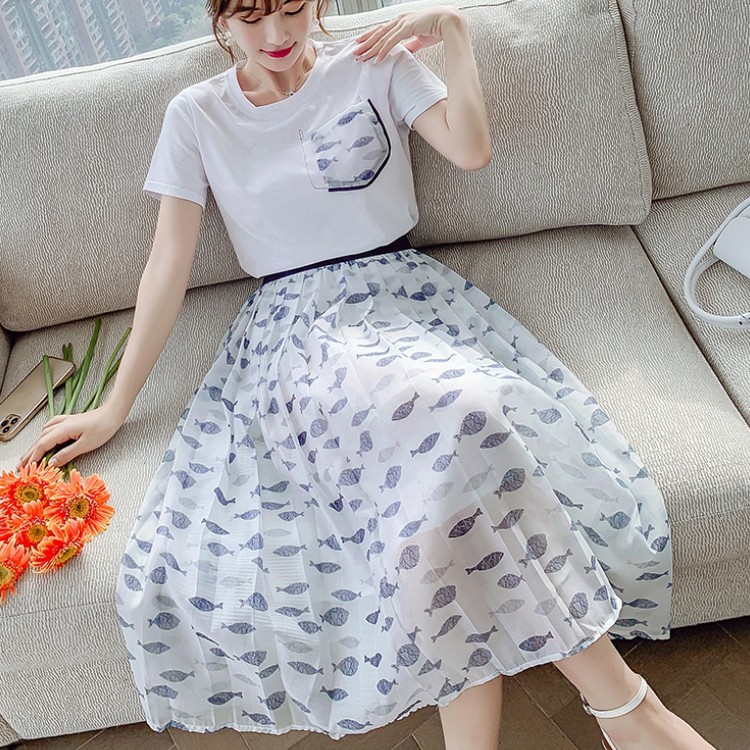 Summer Women Two Piece Sets Elegant White Short Sleeve T-Shirt Top + High Waist Pleated Chiffon Long Skirt Suit 210519