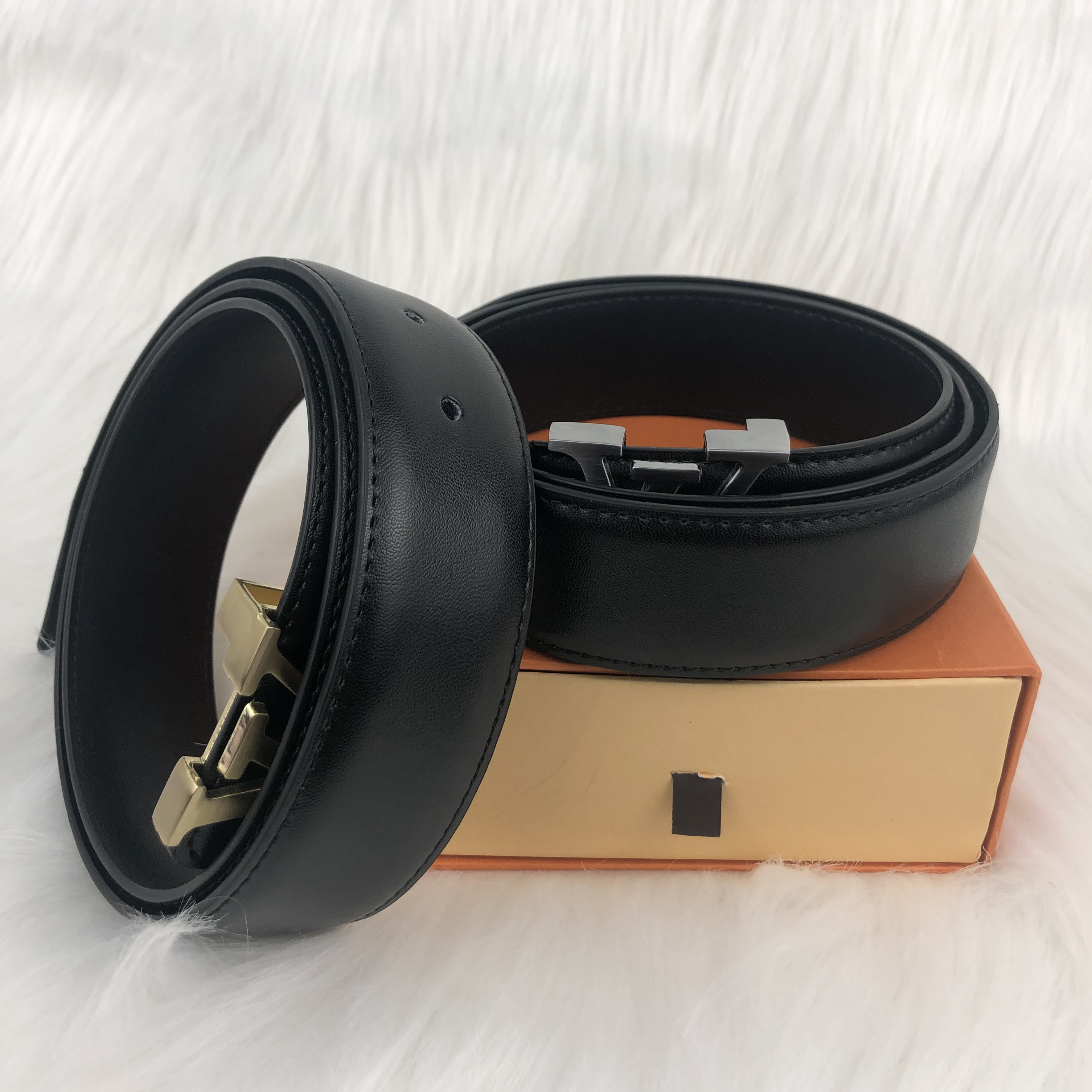 Mens women's belt classic letters gold silver buckle collocation 3.8cm black leather business casual with box, Black;brown
Mens women's belt classic letters gold silver buckle collocation 3.8cm black leather business casual with box, Black;brown