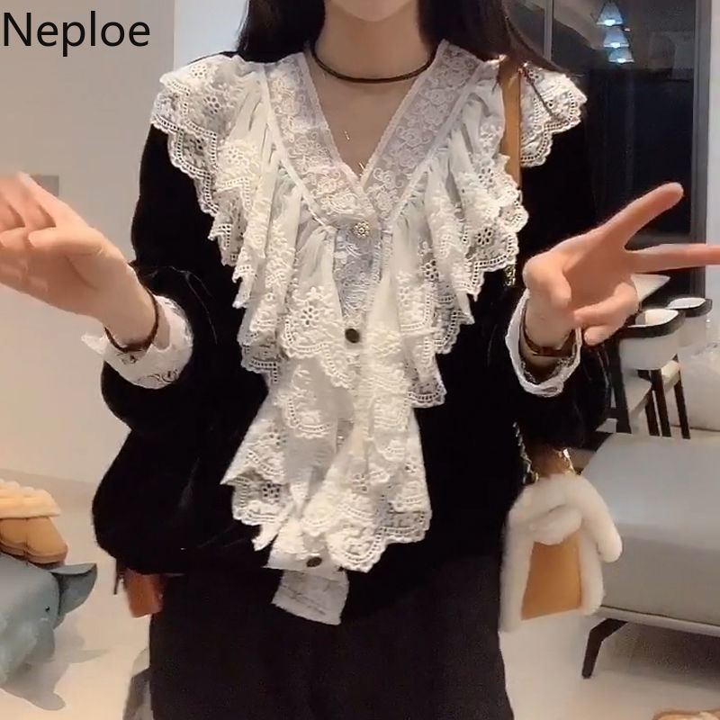 Neploe Vintage Blouses Women Heavy Lace Patchwork Shirts Sweet Ruffles V-neck Blouse Black Velvet Tops Blusas Mujer De Moda 210422