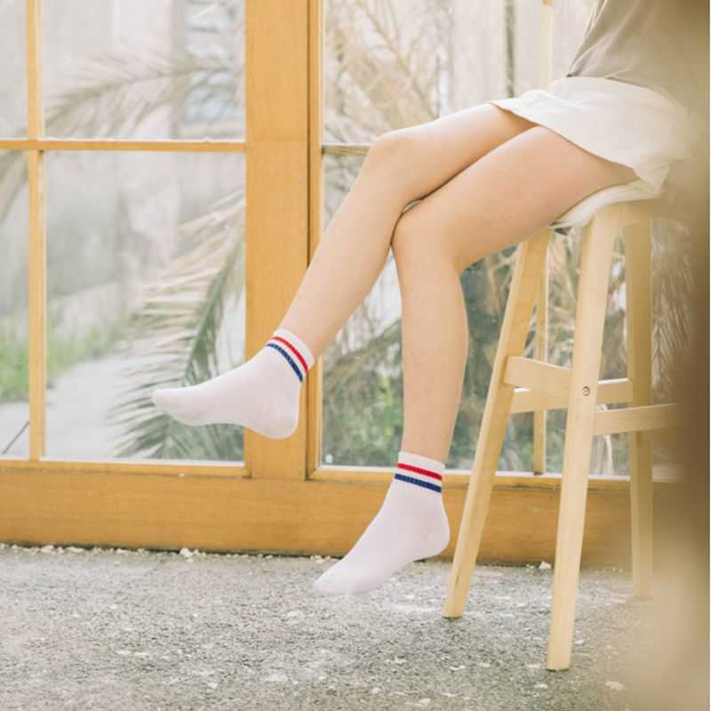 10 Pieces=5 Pairs /Lot Soft Cotton Ladies Black White Stripes Tube Thicken Ankle Socks style Sport Harajuku Meias TJ211 210526, Five pairs
10 Pieces=5 Pairs /Lot Soft Cotton Ladies Black White Stripes Tube Thicken Ankle Socks style Sport Harajuku Meias TJ211 210526, Five pairs