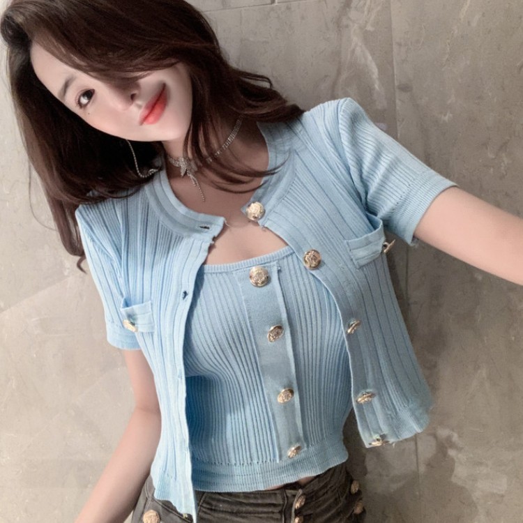 Summer Knitted Suit Casual Fashion Single-Breasted Short Sleeve Cardigan And Short Sling Vest Two-Piece Set Femme 210518, White
Summer Knitted Suit Casual Fashion Single-Breasted Short Sleeve Cardigan And Short Sling Vest Two-Piece Set Femme 210518, White