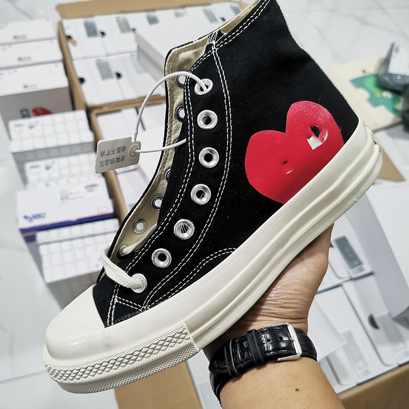New Luxury Classic Skate Shoes Chuck Canvas Play Jointly Big Eyes High Top Dot Heart Women Men Fashion Designer Sneakers Chaussures
New Luxury Classic Skate Shoes Chuck Canvas Play Jointly Big Eyes High Top Dot Heart Women Men Fashion Designer Sneakers Chaussures