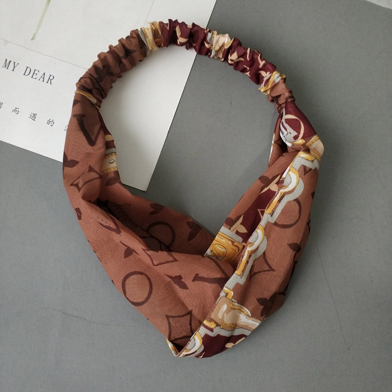 Silk Hairbands Luxury Designer Jewelry Headbands Women 4 Colors Hairband Letter Plant Elastic Hair Bands Wear Beach Outdoor Ornaments
Silk Hairbands Luxury Designer Jewelry Headbands Women 4 Colors Hairband Letter Plant Elastic Hair Bands Wear Beach Outdoor Ornaments