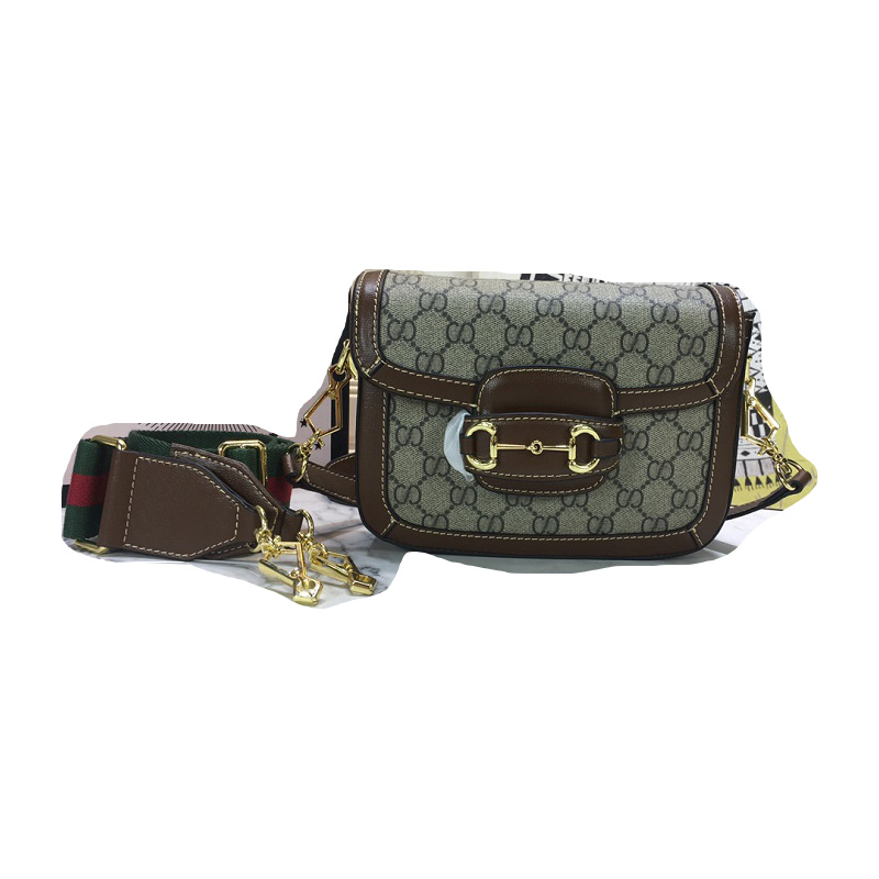 Designer ladies Evening Bags handbag leather luxury courier code letters top quality fashion classic style square fashion size 20-14-5cm 658274
Designer ladies Evening Bags handbag leather luxury courier code letters top quality fashion classic style square fashion size 20-14-5cm 658274