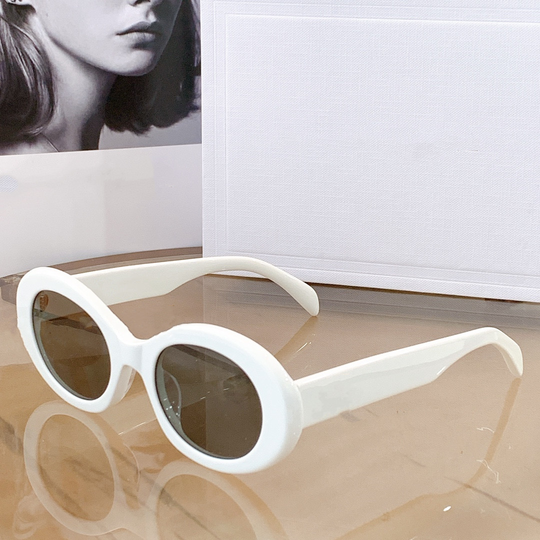 Summer Sunglasses For Men and Women style Anti-Ultraviolet Retro 40194 Plate Oval Frame Special design Eyeglasses Random Box
Summer Sunglasses For Men and Women style Anti-Ultraviolet Retro 40194 Plate Oval Frame Special design Eyeglasses Random Box