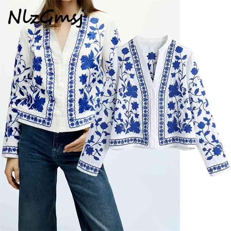 Blouse Women Sexy Vintage Retro Ethnic Fashion Embroidered Blue and White Loose Casual Tops 03 210628, As picture
Blouse Women Sexy Vintage Retro Ethnic Fashion Embroidered Blue and White Loose Casual Tops 03 210628, As picture