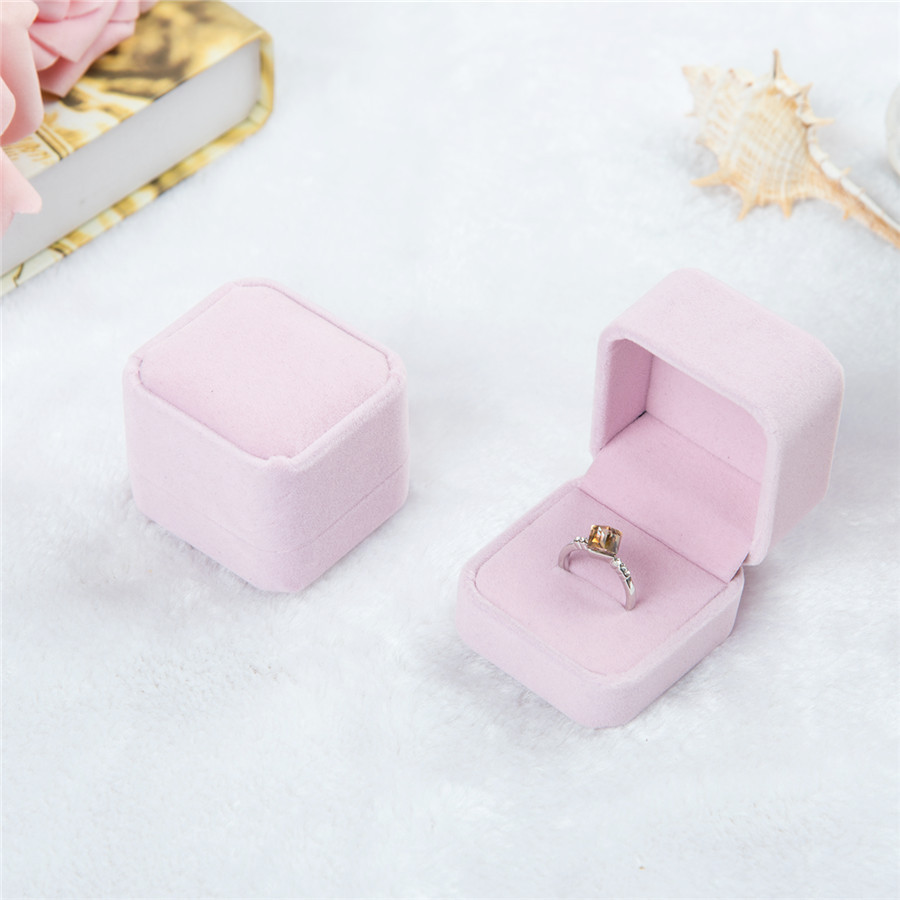5.5*5*4.3cm Velvet Jewery Organizer Box Ring Boxes Storage Square Case Small Gift Box For Rings Earrings Pendent Necklace Packing Wholesale Price