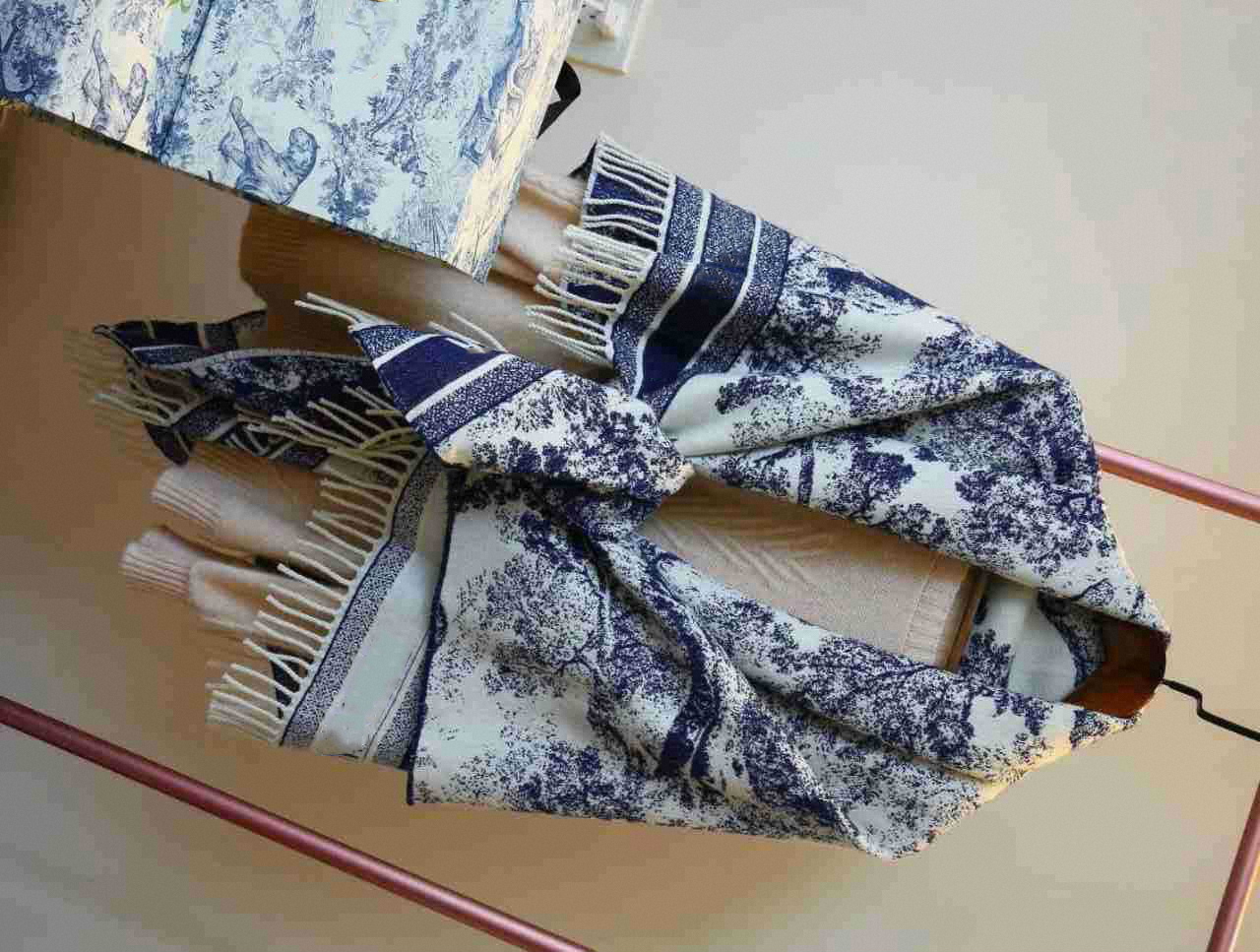2021 women Scarf Fashion Designer Printed Rectangular womens Shawl long neck winte Warm Soft Warm Scarfs 180*60cm
2021 women Scarf Fashion Designer Printed Rectangular womens Shawl long neck winte Warm Soft Warm Scarfs 180*60cm