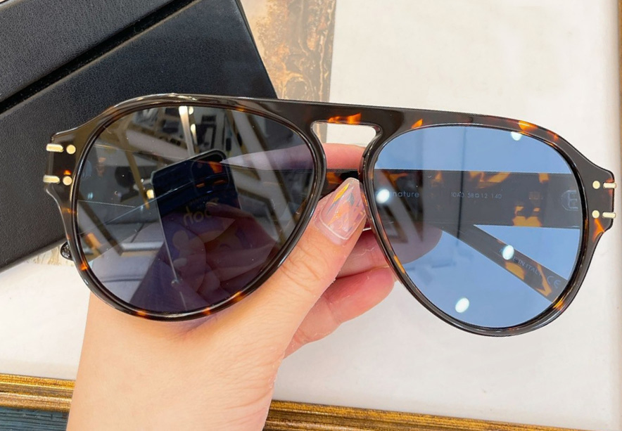 Tortoise Gold Blue Lens Sunglasses for Women Men Fashion Sunglasses des lunettes de soleil wit Box
Tortoise Gold Blue Lens Sunglasses for Women Men Fashion Sunglasses des lunettes de soleil wit Box