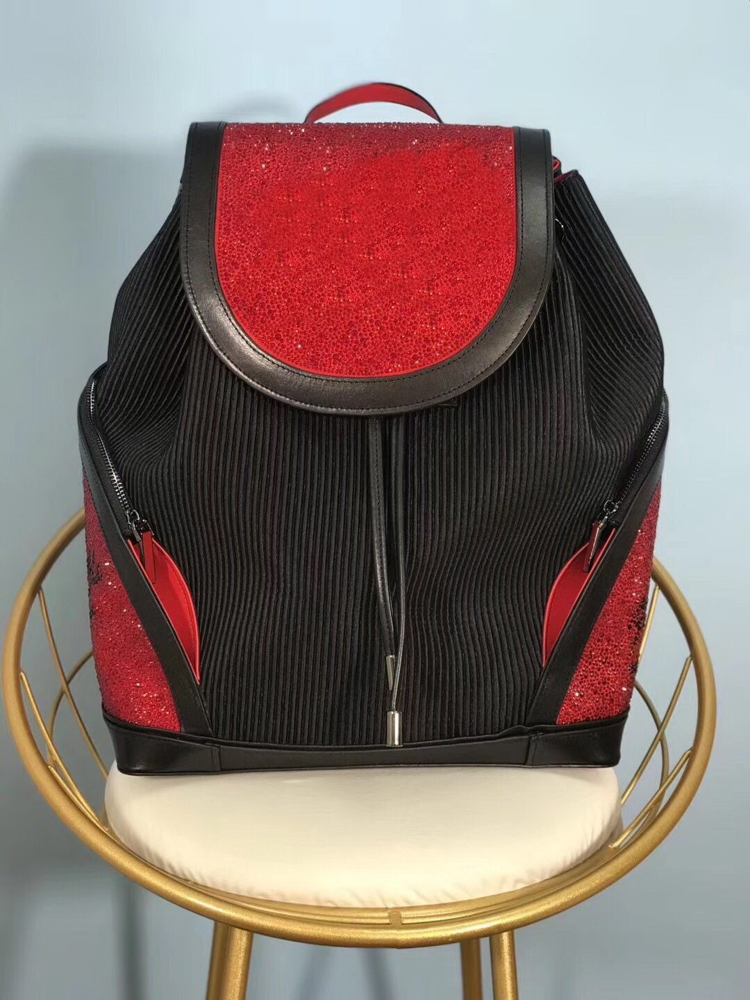 Real Leather Handbags High Quality men women School bag famous Rivet redbottom Backpack Designer lady Bags Boy Girl back pack, 40x31x16cm
Real Leather Handbags High Quality men women School bag famous Rivet redbottom Backpack Designer lady Bags Boy Girl back pack, 40x31x16cm