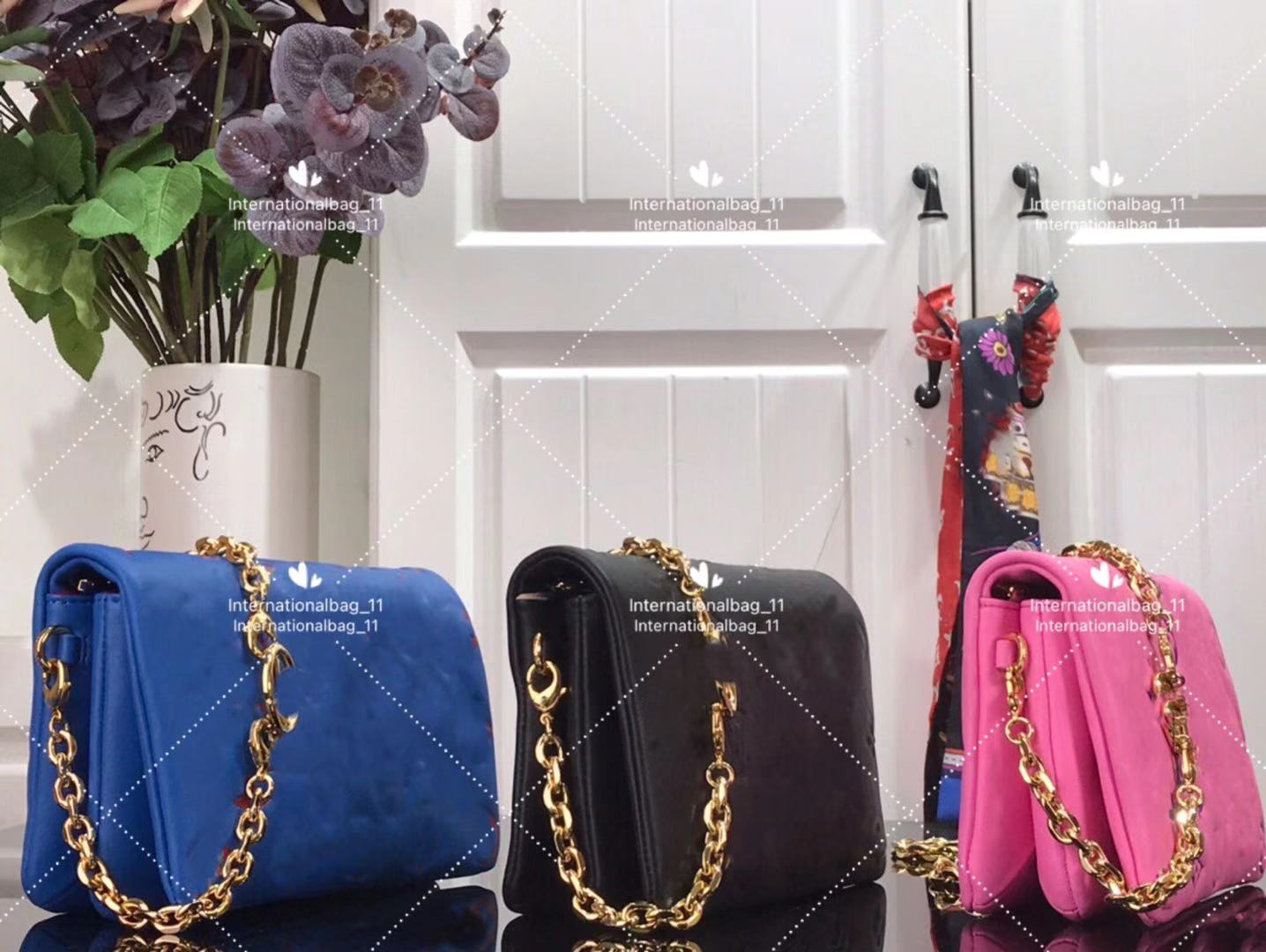 Top Quality Wallet Ladies 2021 Crossbody Bag Leather Fashion Artwork Designer 3D relief printing Handbag leisure, Customize
Top Quality Wallet Ladies 2021 Crossbody Bag Leather Fashion Artwork Designer 3D relief printing Handbag leisure, Customize