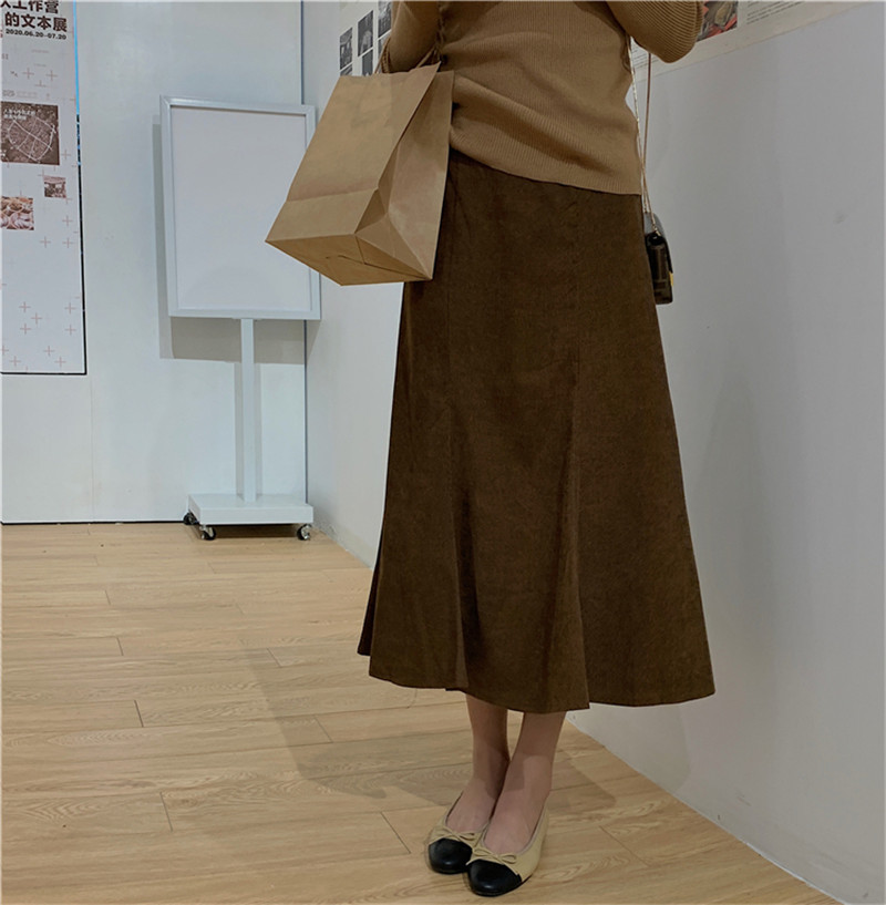 Spring Autumn High Waist Vintage Corduroy Fishtail Skirt Female OL Elegant Fashion All-match Long Skirts Womens 210421