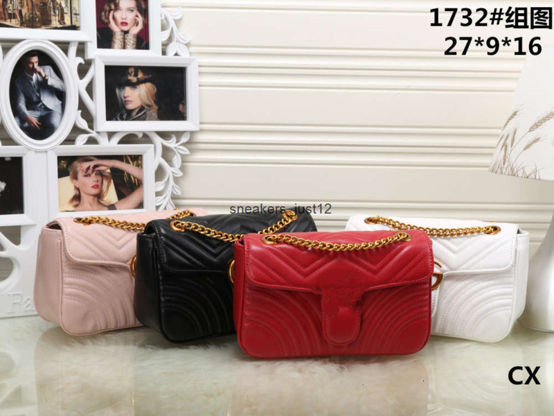 Women Luxurys Designers Fashion Love heart V Wave Pattern Satchel Shoulder Bag Chain Handbags Crossbody Purse Lady Leather Classic Tote
Women Luxurys Designers Fashion Love heart V Wave Pattern Satchel Shoulder Bag Chain Handbags Crossbody Purse Lady Leather Classic Tote