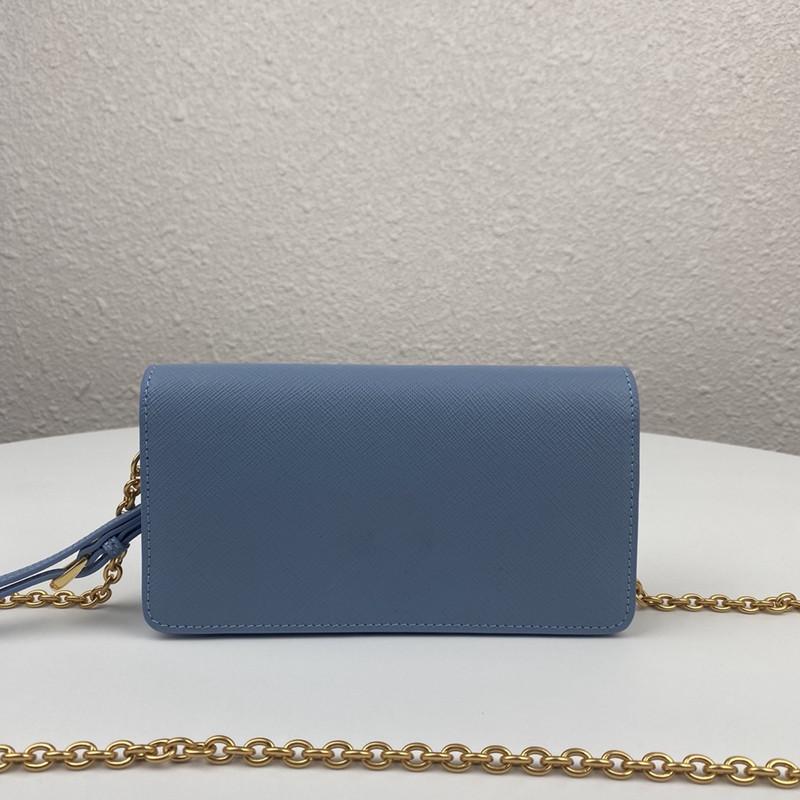 the chip version exclusive starting coin purse its a great design comes with detachable leather wristband fashion wallet
the chip version exclusive starting coin purse its a great design comes with detachable leather wristband fashion wallet