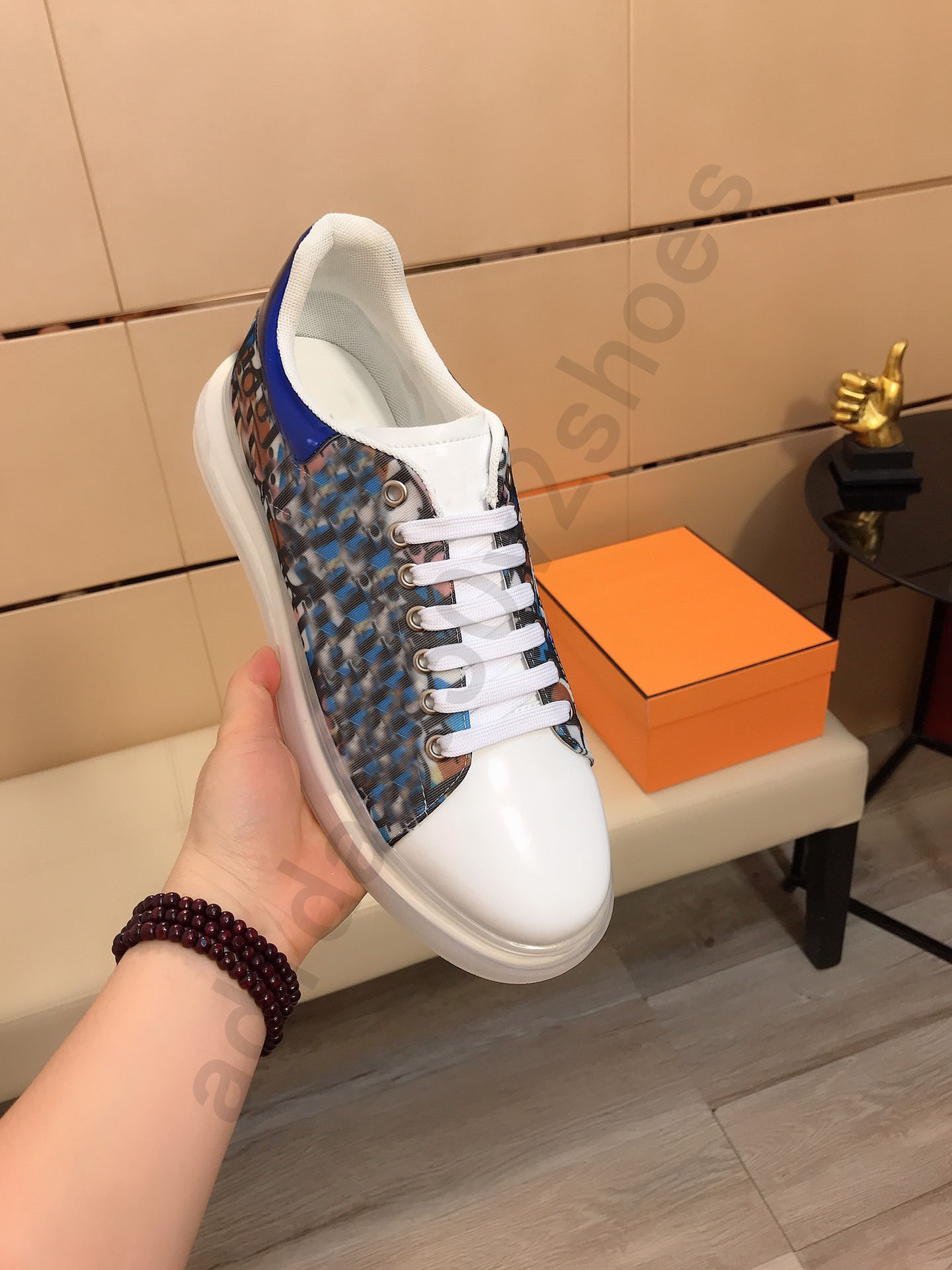 Luxurys designers Walk 'n Oblique Low Classical women Men shoes Multicolore Breathe Freely Fabric Rosa Printing Sneakers Fashion Sports, White;red
Luxurys designers Walk 'n Oblique Low Classical women Men shoes Multicolore Breathe Freely Fabric Rosa Printing Sneakers Fashion Sports, White;red