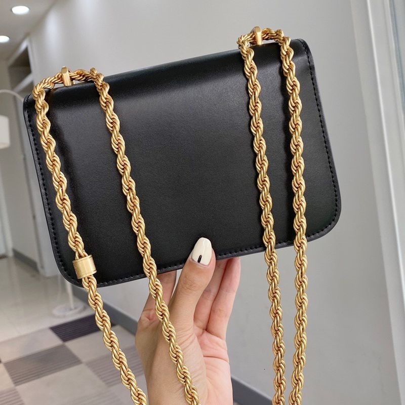 Handbags New Bag Female Eleanor Flap Cowhide Tofu Single Shoulder Messenger Gold Brick Small Square, Sky blue
Handbags New Bag Female Eleanor Flap Cowhide Tofu Single Shoulder Messenger Gold Brick Small Square, Sky blue