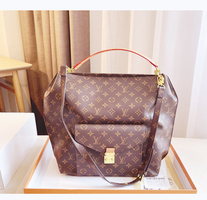 LVLOUISVITTON bagVUTTON Good quality 1:1 Luxurys Designers Shell handbags CrossBody Bag Fashion Women Leather High Quality Designer, Coffee
LVLOUISVITTON bagVUTTON Good quality 1:1 Luxurys Designers Shell handbags CrossBody Bag Fashion Women Leather High Quality Designer, Coffee