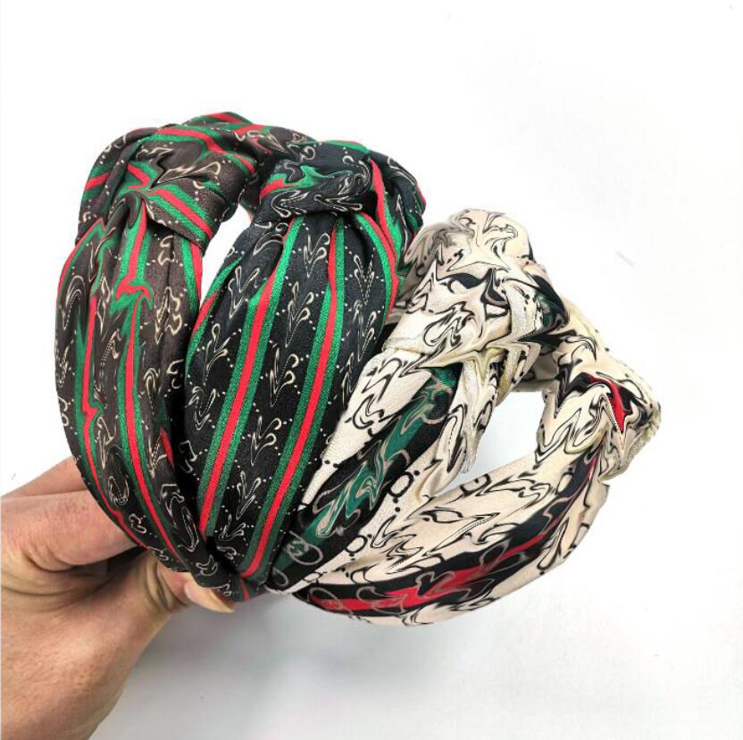 2021ss High Quality Pure Cotton Knitting Headbands Luxury Letter Printing Women Classic Designer Headdress Wide Edge Bowknot Headwear for Wo, Silver
2021ss High Quality Pure Cotton Knitting Headbands Luxury Letter Printing Women Classic Designer Headdress Wide Edge Bowknot Headwear for Wo, Silver