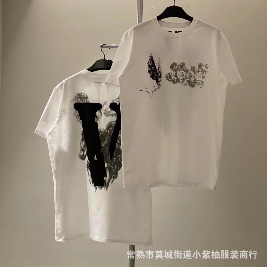 lone Washington smoke devil Sanskrit angel high street T-shirt hip hop casual yellow big V short sleeve, White;black
lone Washington smoke devil Sanskrit angel high street T-shirt hip hop casual yellow big V short sleeve, White;black