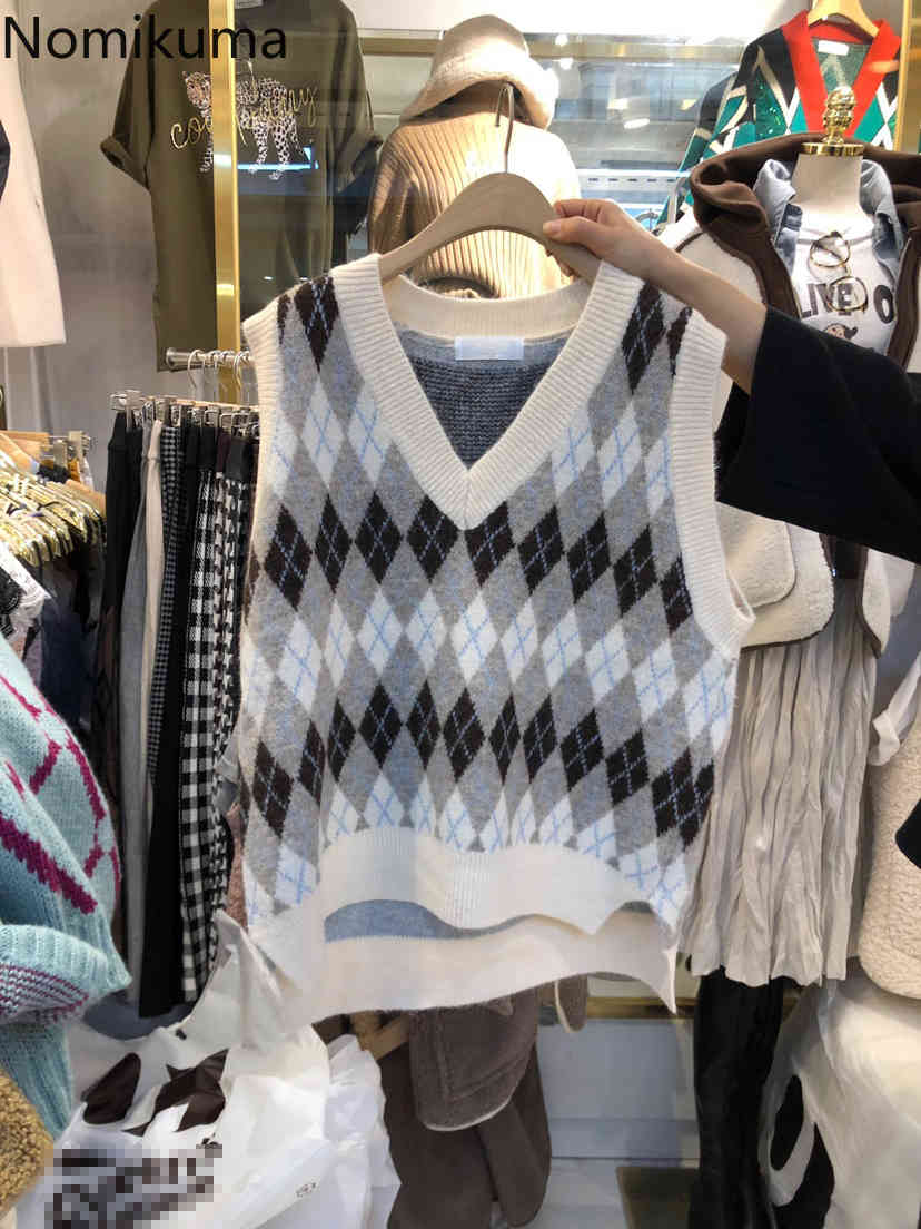 Nomikuma Korean Hit Color Argyly Sleeveless Pullover Sweater Causal V-neck Spring New Knitted Women Vests Ropa Mujer 6E035 210427