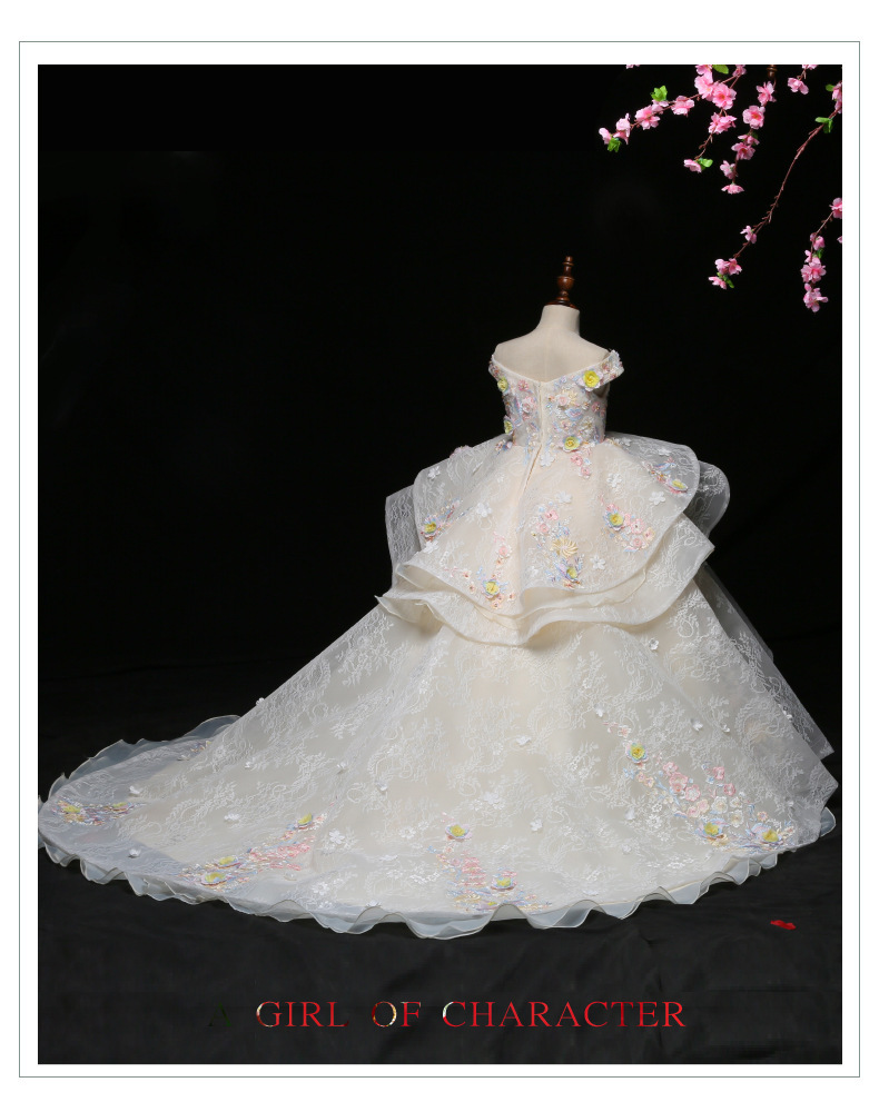 Vintage Lace Appliqued Pageant Dresses with Long Tail Ball Gown wer Girl Dress ral Sweep Train Kid First Communion Gowns 2021