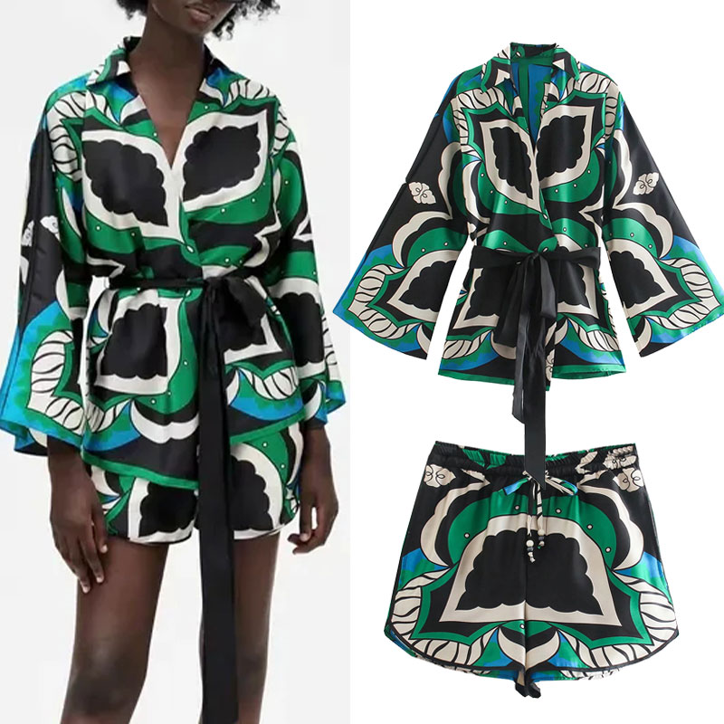 Summer Women's Fashion Shorts Sets 2021 Long Sleeve Tops Printing Waistband Shirt+High Waist Pants Two Piece Set Casual, As pic
Summer Women's Fashion Shorts Sets 2021 Long Sleeve Tops Printing Waistband Shirt+High Waist Pants Two Piece Set Casual, As pic
