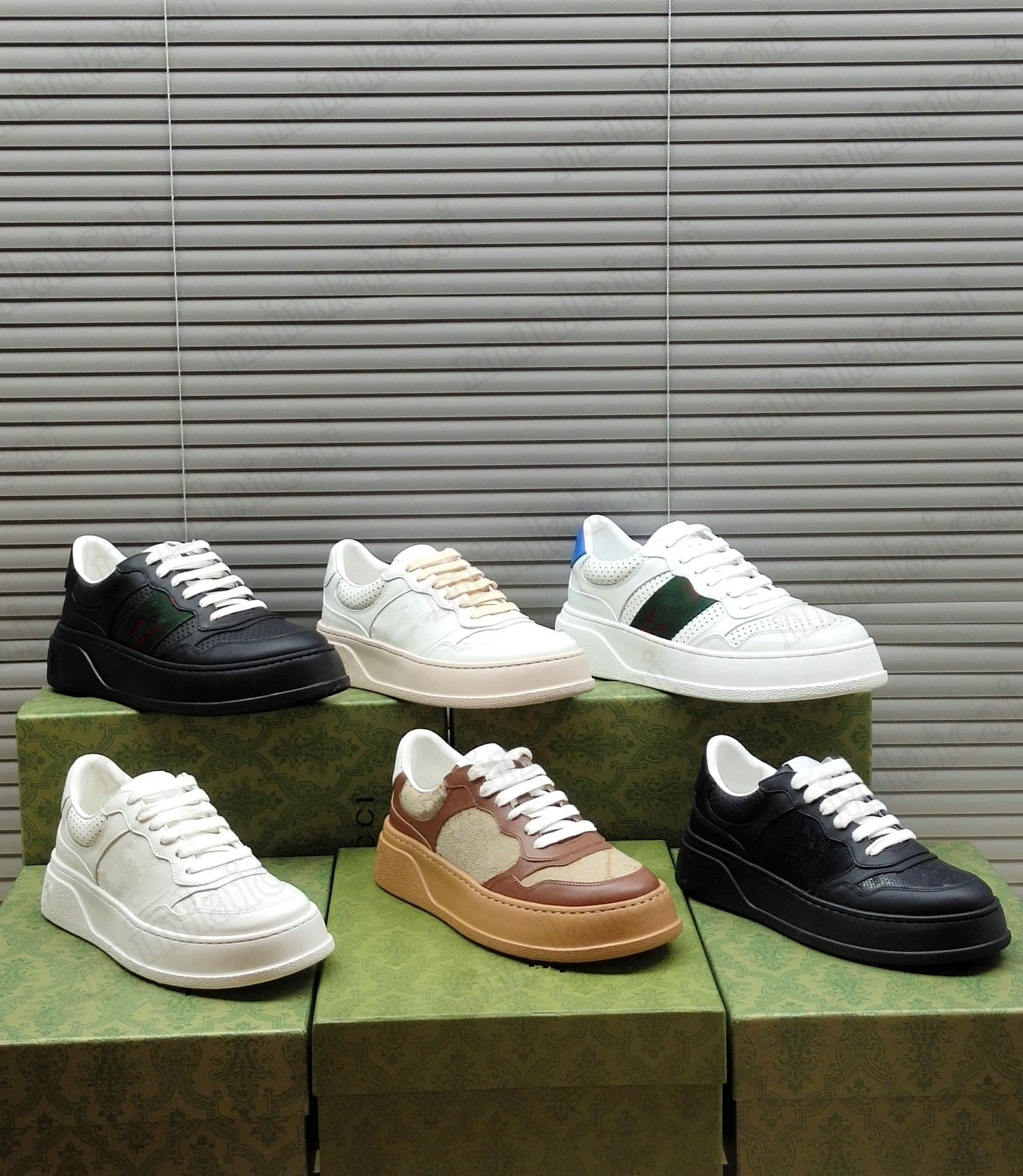 Chunky B Series Sports Shoes Mens Lace Sneakers Womens Sneakers Luxurys Vintage Runner Trainers Men Flats Skate Designer Women Printed Leather Casual 669698, For box fees only;dont pay it alone
Chunky B Series Sports Shoes Mens Lace Sneakers Womens Sneakers Luxurys Vintage Runner Trainers Men Flats Skate Designer Women Printed Leather Casual 669698, For box fees only;dont pay it alone