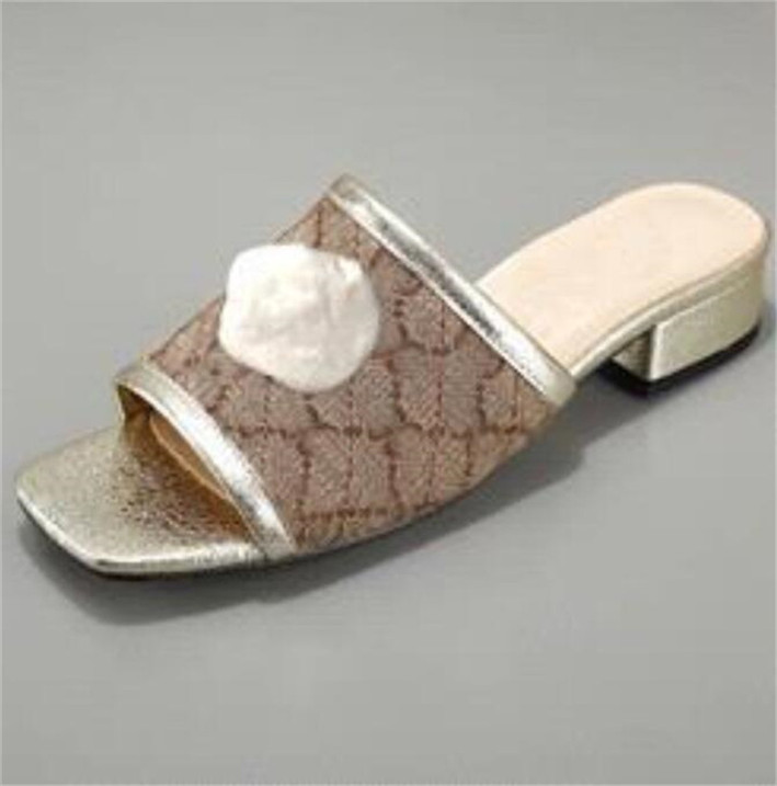 A -1 Designer Summer Beach slippers fashion women Lazy Low heeled flops leather Letters lady Cartoon slippers luxury Metal Ladies slippers, Black
A -1 Designer Summer Beach slippers fashion women Lazy Low heeled flops leather Letters lady Cartoon slippers luxury Metal Ladies slippers, Black