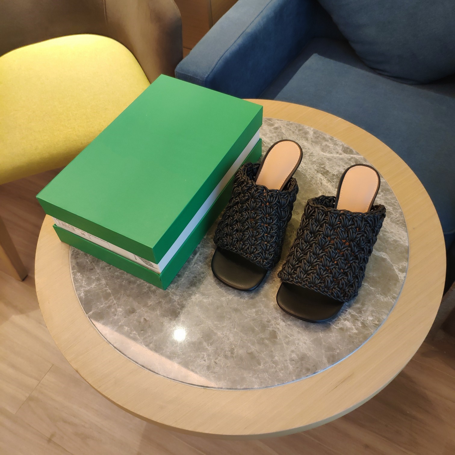 Luxury Design 2021 women's new foam slippers woven style heel height 8.5cm thin heel size 35-40, White
Luxury Design 2021 women's new foam slippers woven style heel height 8.5cm thin heel size 35-40, White