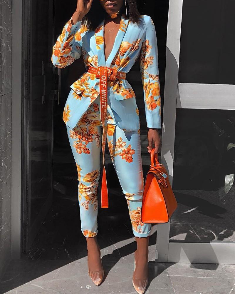 Women' Two Piece Pants 2021 European And American Printed Suit Trousers Floral Print Shawl Collar Flap Detail Blazer & Set
Women' Two Piece Pants 2021 European And American Printed Suit Trousers Floral Print Shawl Collar Flap Detail Blazer & Set