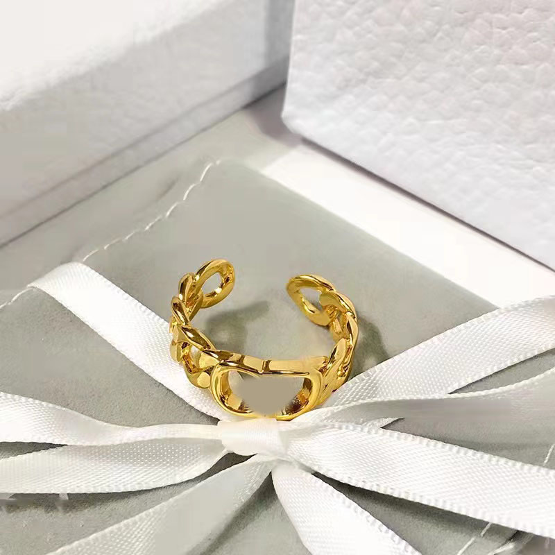 Brand fashion design ring stainless steel CD letters luxury 18K gold plated lover ring Women's jewelry
Brand fashion design ring stainless steel CD letters luxury 18K gold plated lover ring Women's jewelry