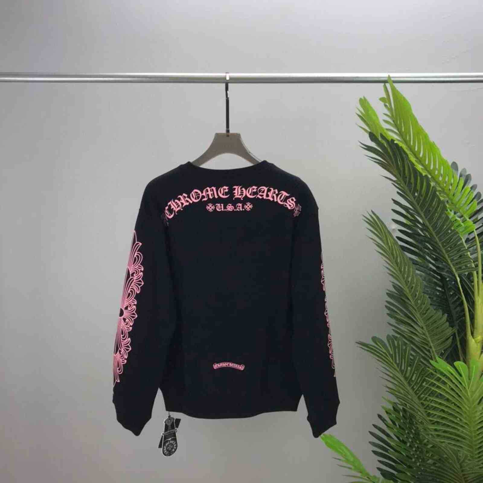 Autumn and Winter New Chromes Top Quality Heart Crowe Round Neck Sweater Men's Pullover Cross Sanskrit Printing Trendy Br for Men, Black
Autumn and Winter New Chromes Top Quality Heart Crowe Round Neck Sweater Men's Pullover Cross Sanskrit Printing Trendy Br for Men, Black