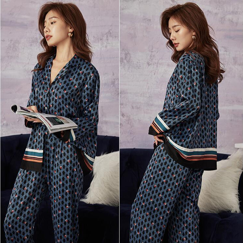 Casual Women Pyjamas Silk Satin Textile Homewear Personality Long Sleeve Sleepwear Summer Indoor Comfortable Loungewear V Neck Breathable Pajamas, As pic
Casual Women Pyjamas Silk Satin Textile Homewear Personality Long Sleeve Sleepwear Summer Indoor Comfortable Loungewear V Neck Breathable Pajamas, As pic