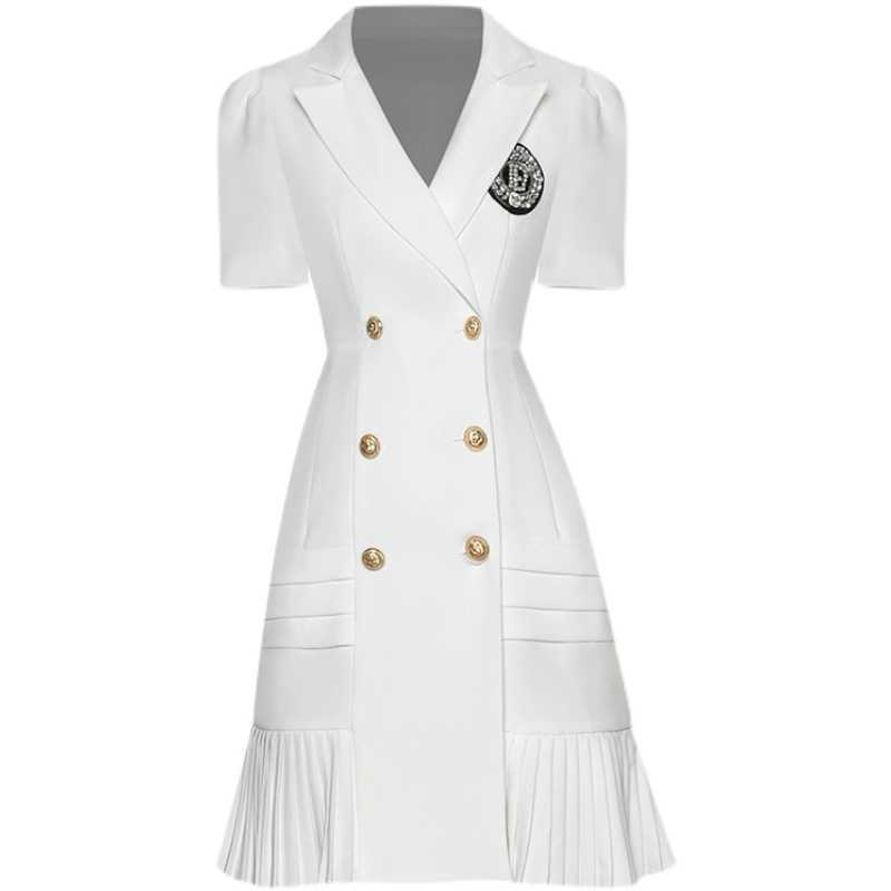 HIGH STREET est Designer Fashion Lion Buttons Lapel Short-Sleeve Notched Collar Pleated Blazer Dress 210526, Black
HIGH STREET est Designer Fashion Lion Buttons Lapel Short-Sleeve Notched Collar Pleated Blazer Dress 210526, Black