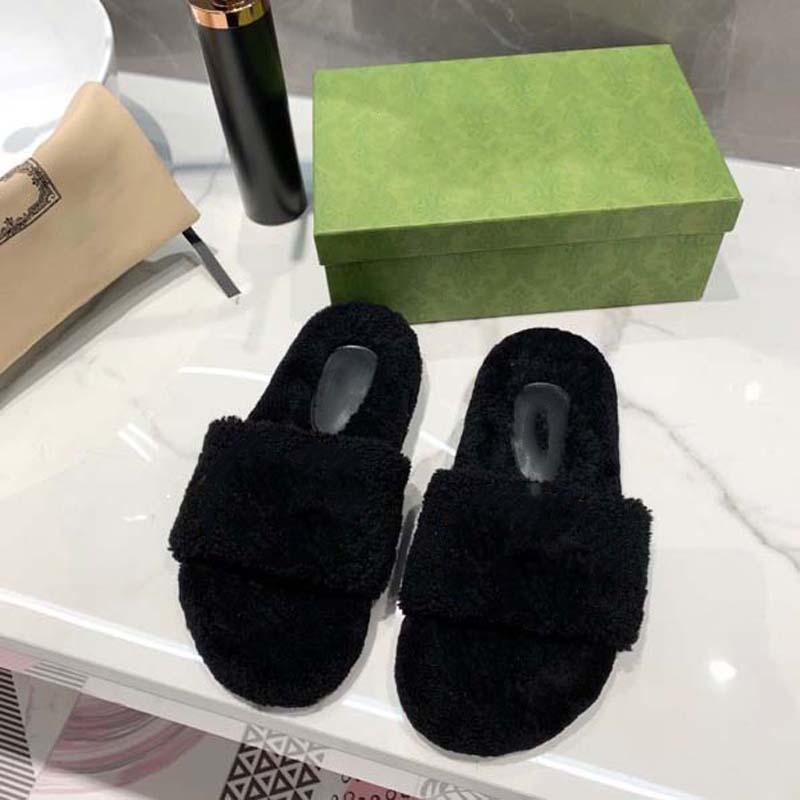 Luxury Wool Slides Designer Slippers Soft Warm Fur Enameled Triangle Crossover Fashion Women Shoes Black White Begin with Original Box Shoe
Luxury Wool Slides Designer Slippers Soft Warm Fur Enameled Triangle Crossover Fashion Women Shoes Black White Begin with Original Box Shoe