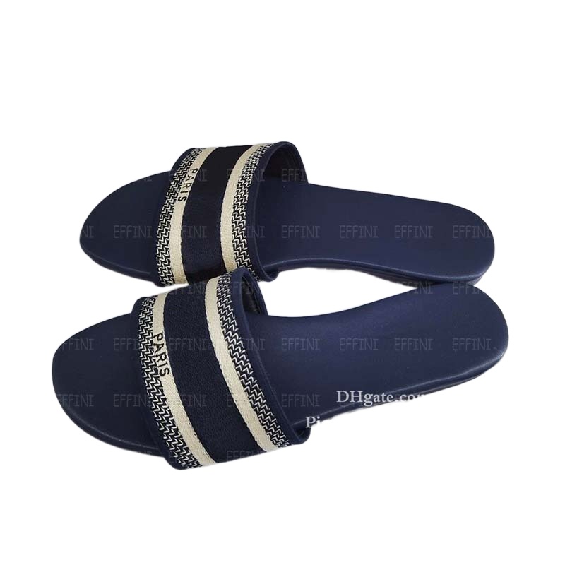 Wholesale Top Designer Slippers Women Sandals Slides Blue Oblique Embroidered Jacquard High Quality Leather Ladies Casual Wide Flat Shoes, The box is not sold separately
Wholesale Top Designer Slippers Women Sandals Slides Blue Oblique Embroidered Jacquard High Quality Leather Ladies Casual Wide Flat Shoes, The box is not sold separately