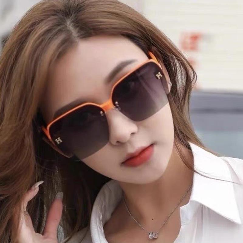 Sunglasses 2021 Fashion Frameless Cut Edge Square Women's Korean Round Frame Gradient Sun Glasses Female Vintage Shades Eyewear
Sunglasses 2021 Fashion Frameless Cut Edge Square Women's Korean Round Frame Gradient Sun Glasses Female Vintage Shades Eyewear