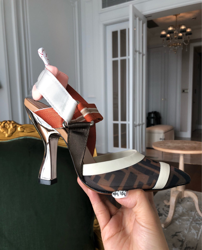 2021 Good Quality Fashion Women Luxurys Designers Shoes Designer Sandals Womens Luxury High Heels Sandal Dress Shoess With Box Size 35-41 -G311, Split
2021 Good Quality Fashion Women Luxurys Designers Shoes Designer Sandals Womens Luxury High Heels Sandal Dress Shoess With Box Size 35-41 -G311, Split