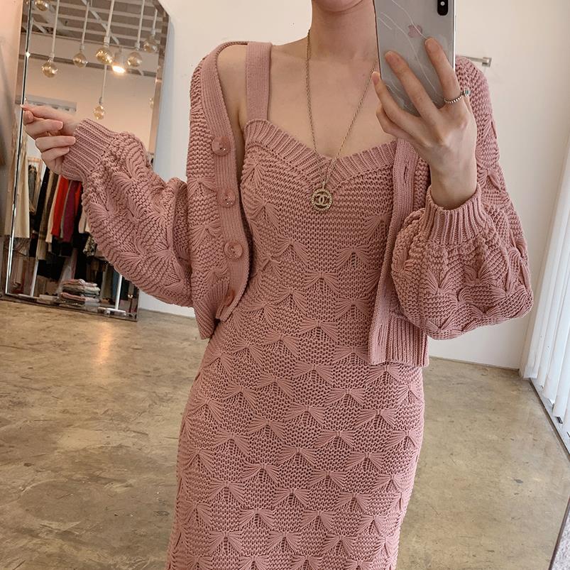 elegant winter texture jacquard knitted womens dresses 2 piece set lantern sleeve pink cardigan long spaghetti strap dress suits, White
elegant winter texture jacquard knitted womens dresses 2 piece set lantern sleeve pink cardigan long spaghetti strap dress suits, White
