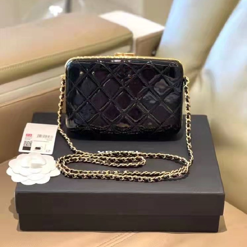 Women's Envelope Bag Single Shoulder Designer Market Exquisite Leather Luxury Brand Portable Fashion Classic Matching Chain Diamond Evening Bag, Black
Women's Envelope Bag Single Shoulder Designer Market Exquisite Leather Luxury Brand Portable Fashion Classic Matching Chain Diamond Evening Bag, Black