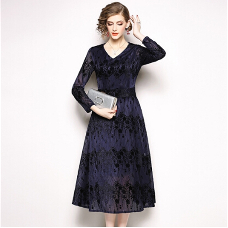 European Style Autumn And Winter Long-Sleeved Jacquard Velvet Dress Women's Sexy V-Neck Runway Dresses Vestidos 210520