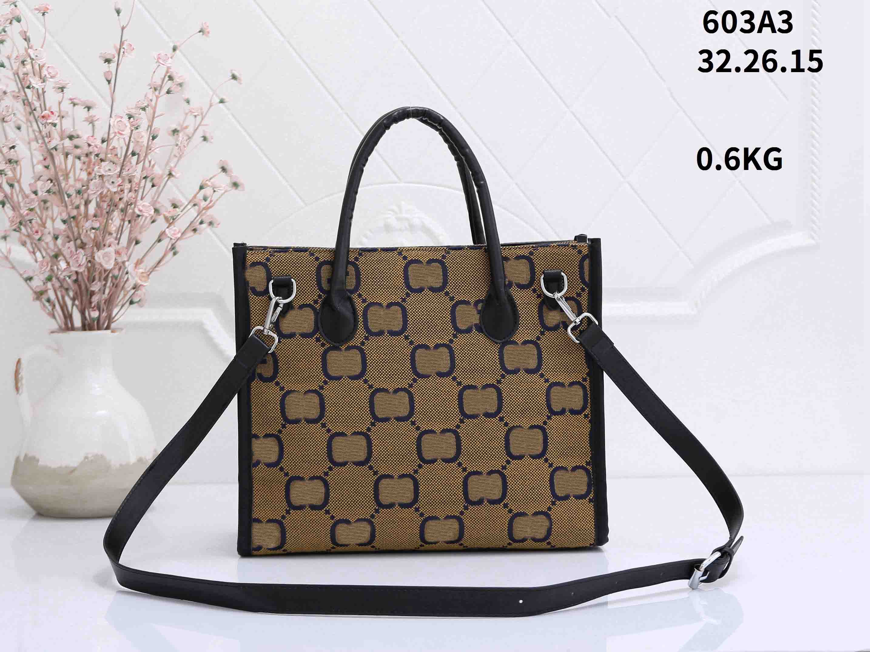 HH Fashion Luxury Women luxurys designers bags genuine leather Handbags messenger crossbody Brand shoulder bag Totes Wallet shoppingbag #603A3, Additional shipping fee
HH Fashion Luxury Women luxurys designers bags genuine leather Handbags messenger crossbody Brand shoulder bag Totes Wallet shoppingbag #603A3, Additional shipping fee