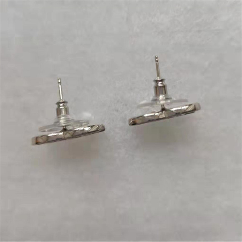Fashion diamond stud earrings aretes lady Women Party wedding lovers gift engagement jewelry for Bride gold silver Stud
Fashion diamond stud earrings aretes lady Women Party wedding lovers gift engagement jewelry for Bride gold silver Stud