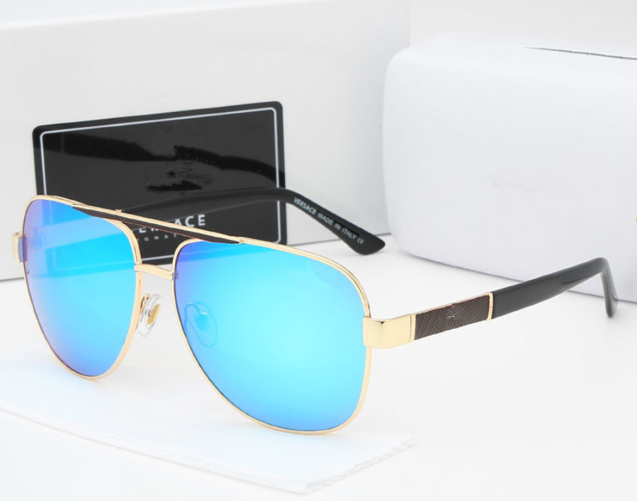 European station net red same Sunglasses polarizer advanced material sunshade anti radiation tide, White;black
European station net red same Sunglasses polarizer advanced material sunshade anti radiation tide, White;black